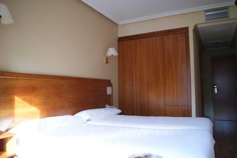 El Retiro De Cardea Hotel Oviedo Luaran gambar