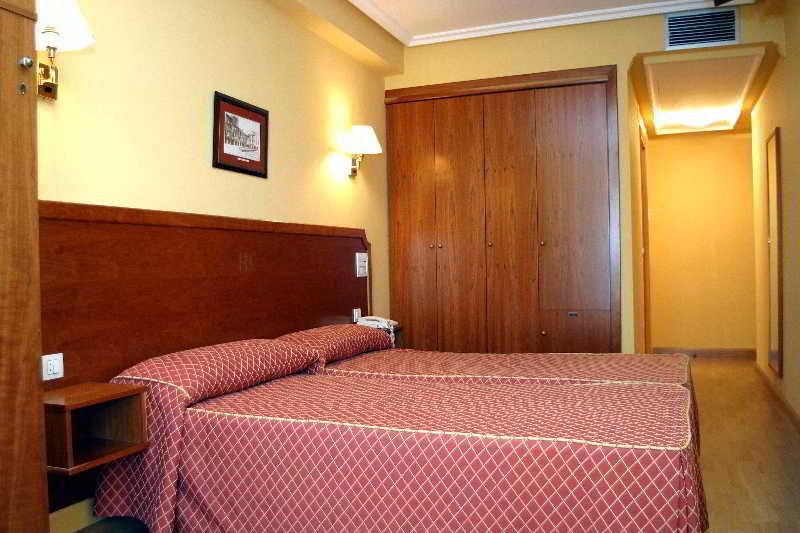 El Retiro De Cardea Hotel Oviedo Bilik gambar