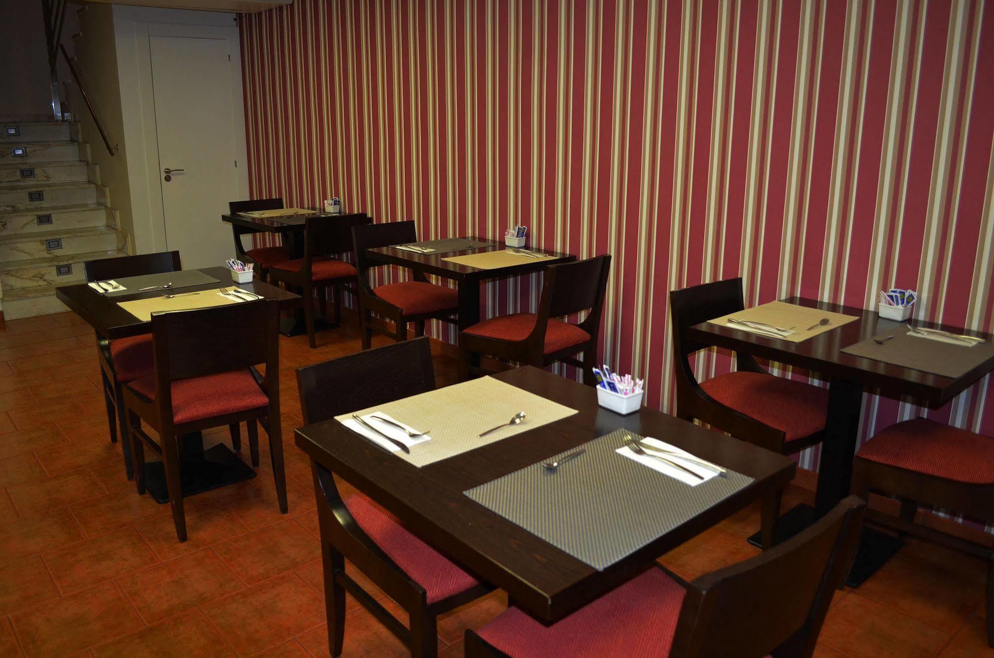 El Retiro De Cardea Hotel Oviedo Luaran gambar