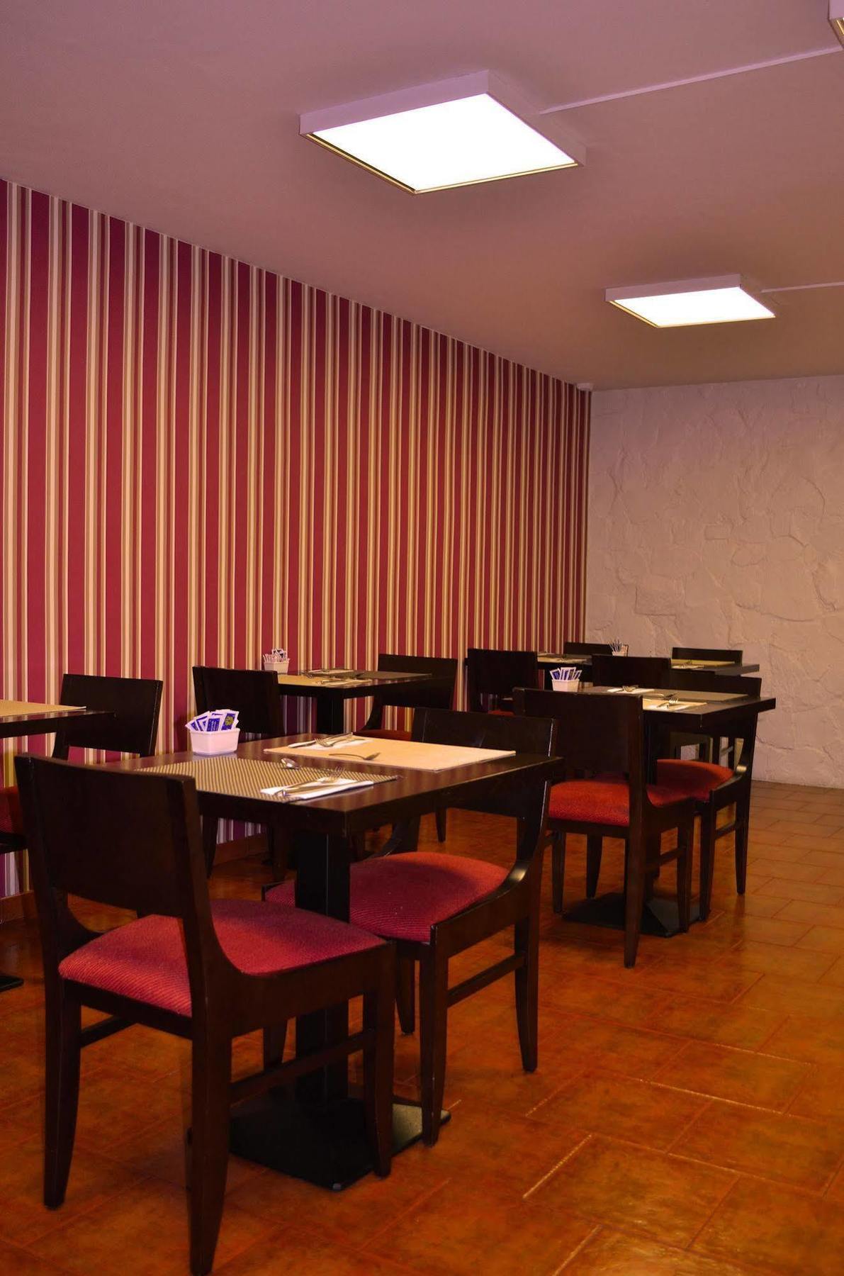 El Retiro De Cardea Hotel Oviedo Luaran gambar
